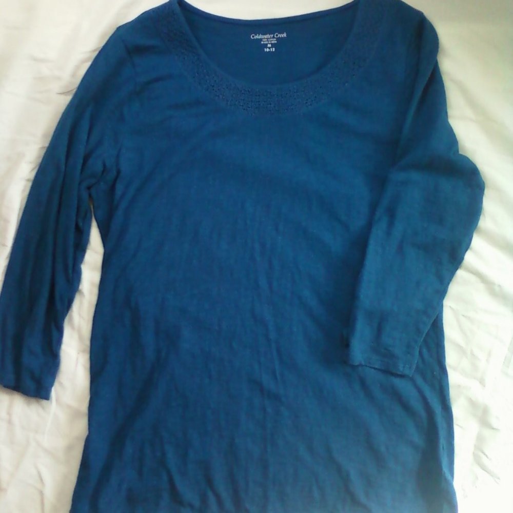 Bundle Of 5 Tops. - image 5